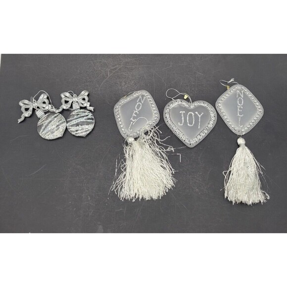 Lot Of 5 Acrylic Iridescent Silver Glitter Ornaments Noel Joy Frosted Tassels - Picture 1 of 8